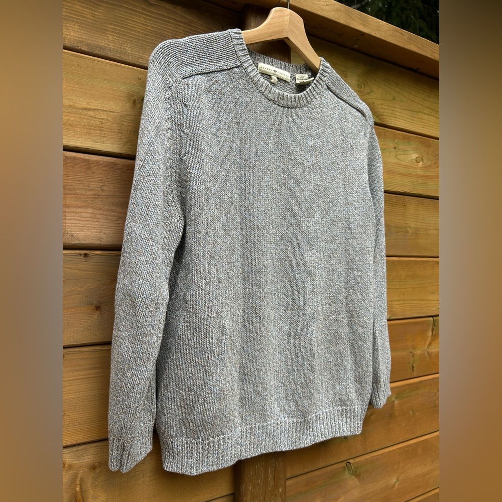 Joseph Abboud knit sweater with beautiful and timeless colour blend